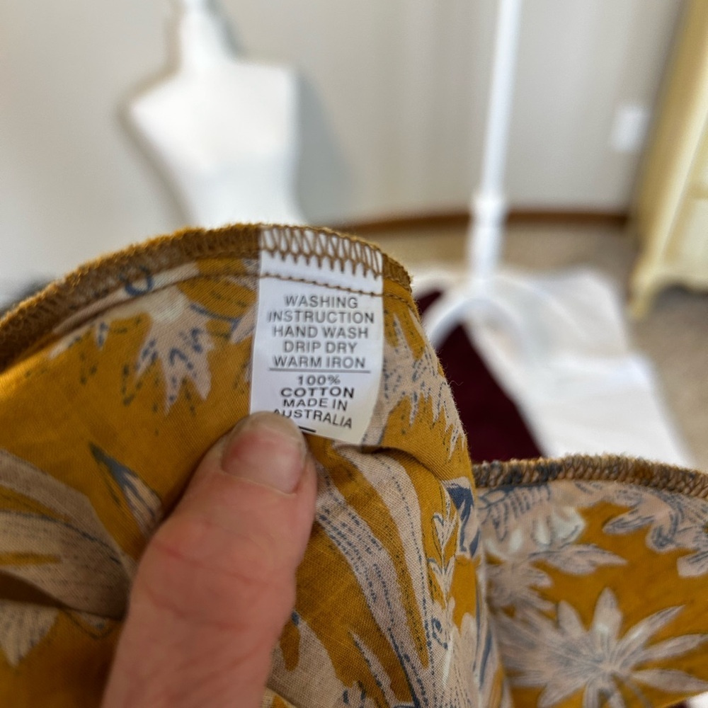 Floral Button-Up Dress - Picture 6 of 9